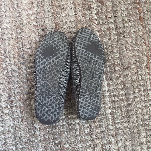 Tom’s twill with a little sparkle flats - Picture 5 of 5